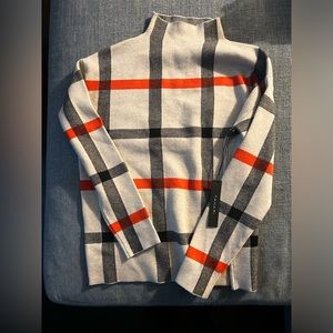 NWT Tahari Plaid Womens Top Size Med